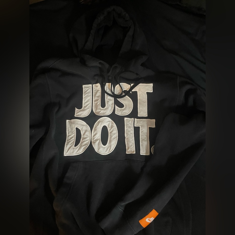 nike hoodie